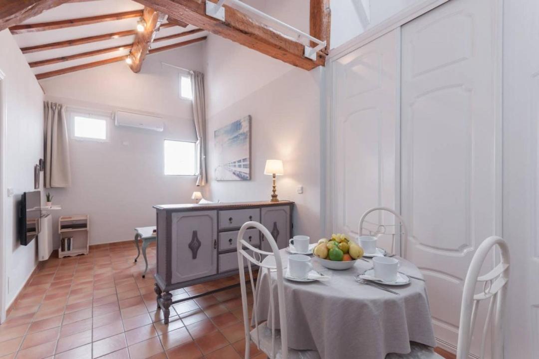 Cozy One-Bedroom Penthhouse La Latina Madrid Exterior foto